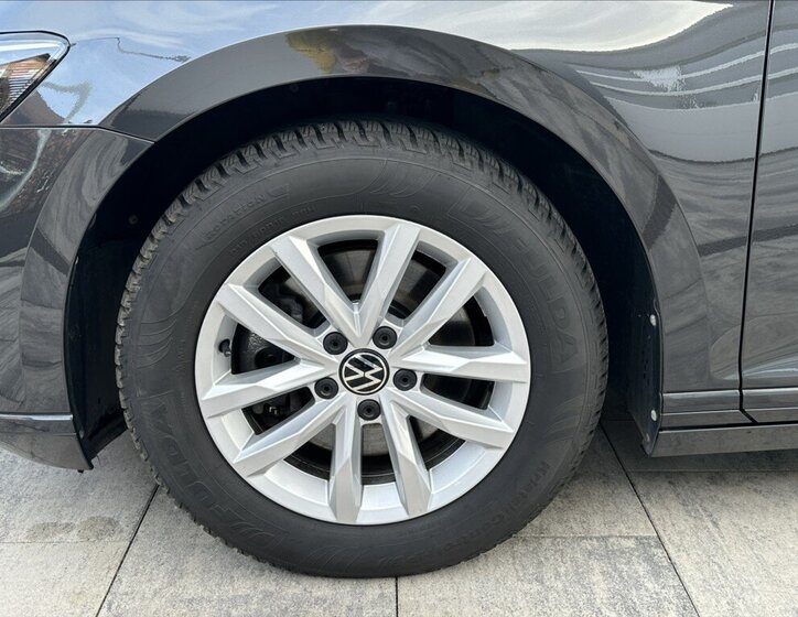 Volkswagen Passat Kombi 1,5 l 110 kw