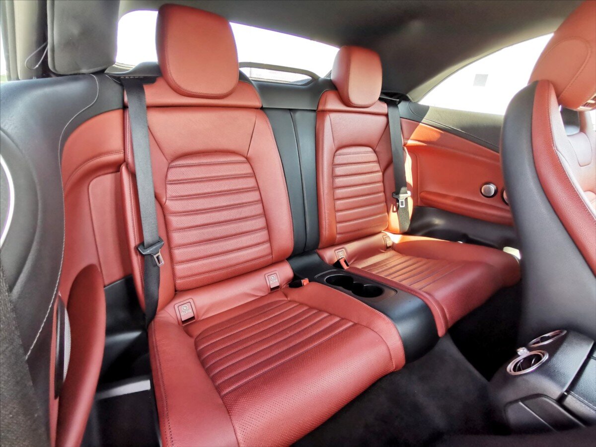 Mercedes-Benz Třídy C Kabriolet 2,0 l 180 kw