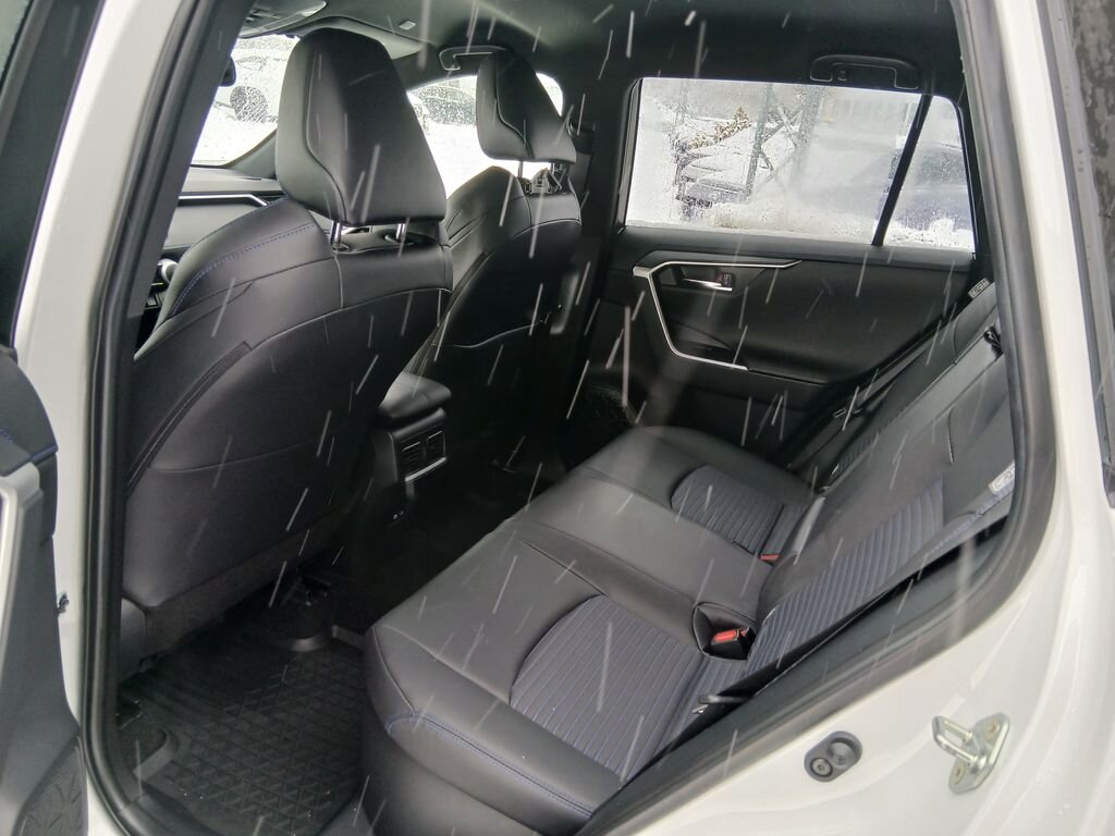 Toyota RAV4 SUV 2,5 l 131 kw