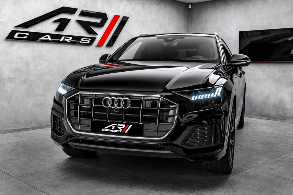 Audi Q8 SUV / Terénní 3,0 l 210 kw
