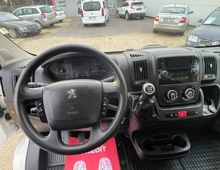 Peugeot Boxer 11
