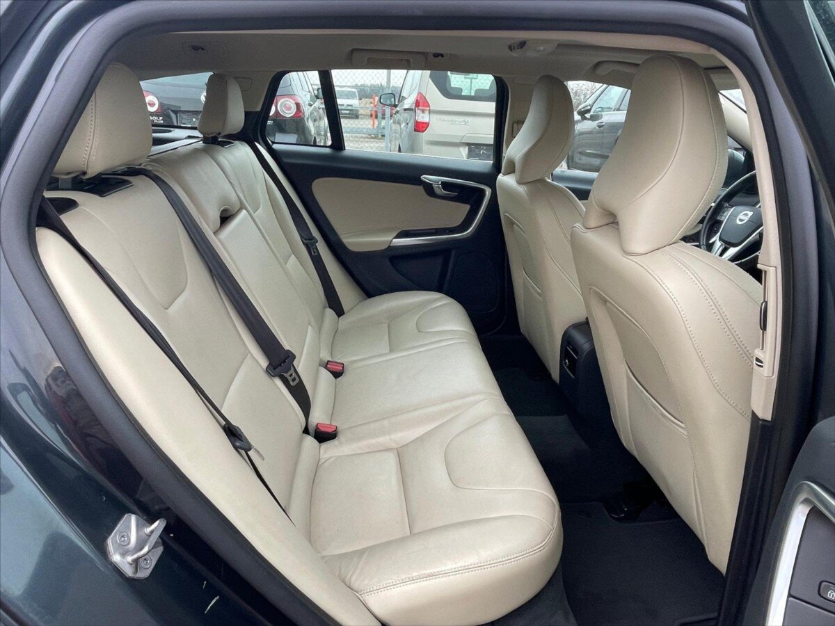 Volvo V60 Kombi 2,4 l 162 kw