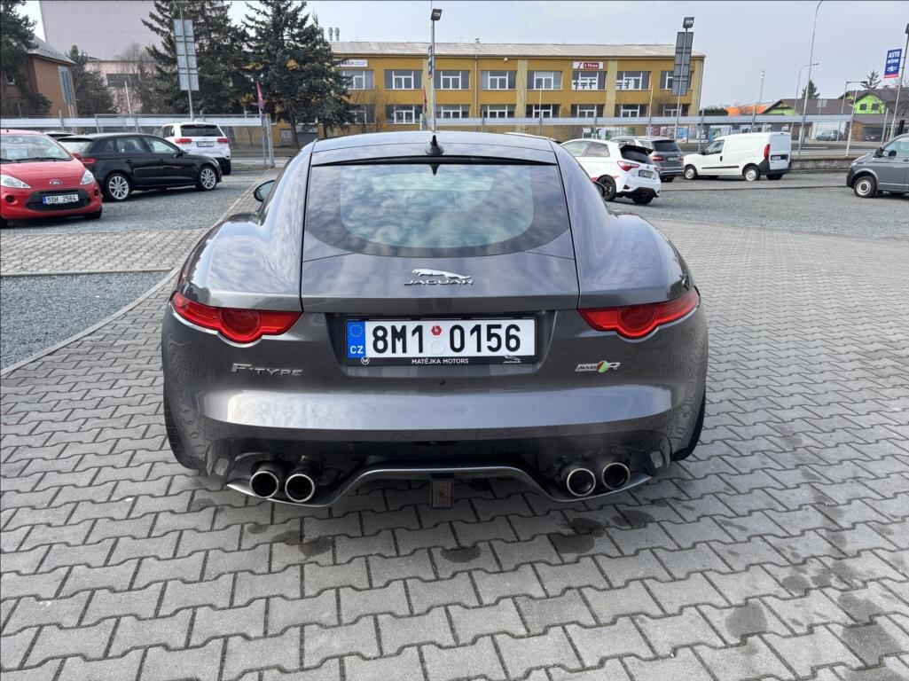 Jaguar F-Type Kupé 5,0 l 405 kw