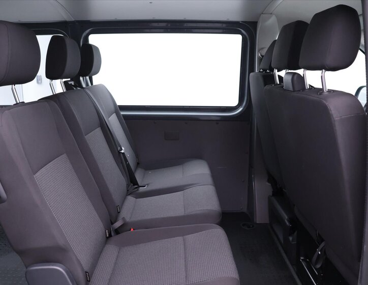 Volkswagen Transporter 12