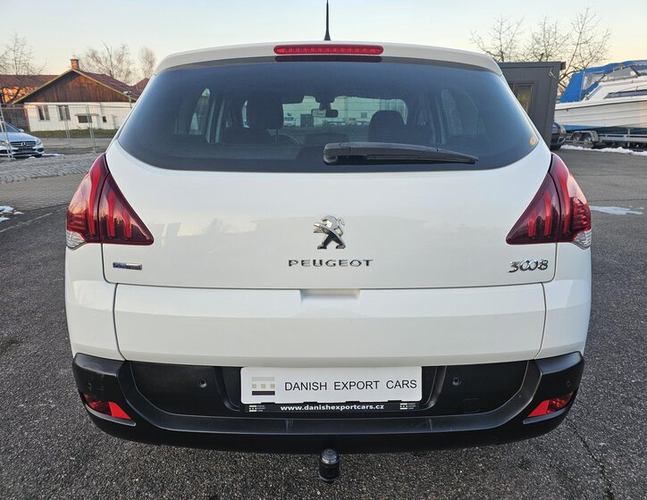 Peugeot 3008 SUV 1,2 l 96 kw