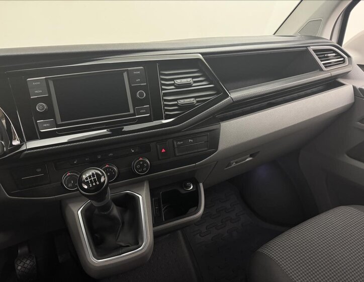 Volkswagen Transporter 12