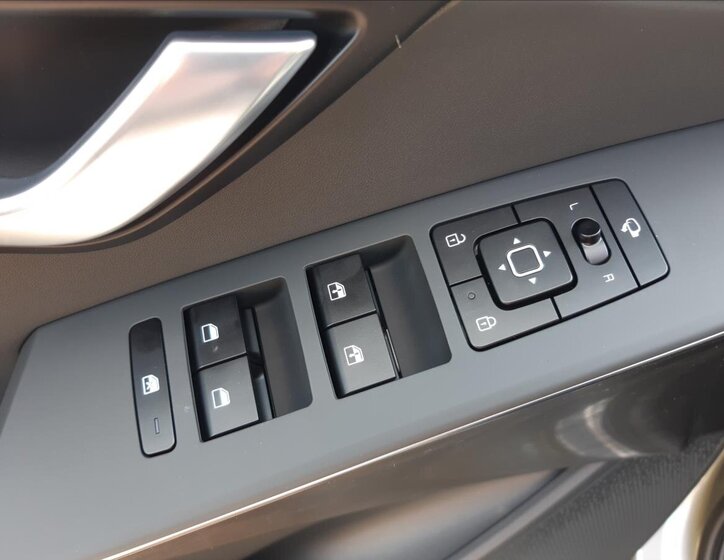 KIA Niro CUV / Crossover 1,6 l 95 kw