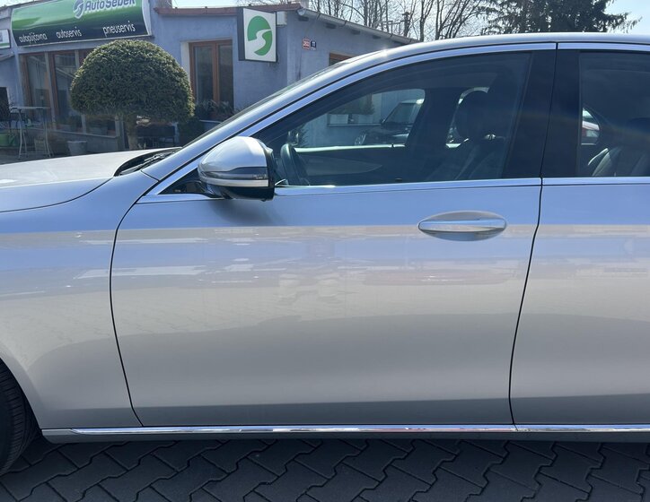 Mercedes-Benz Třídy E Sedan / Limuzína 3,0 l 190 kw
