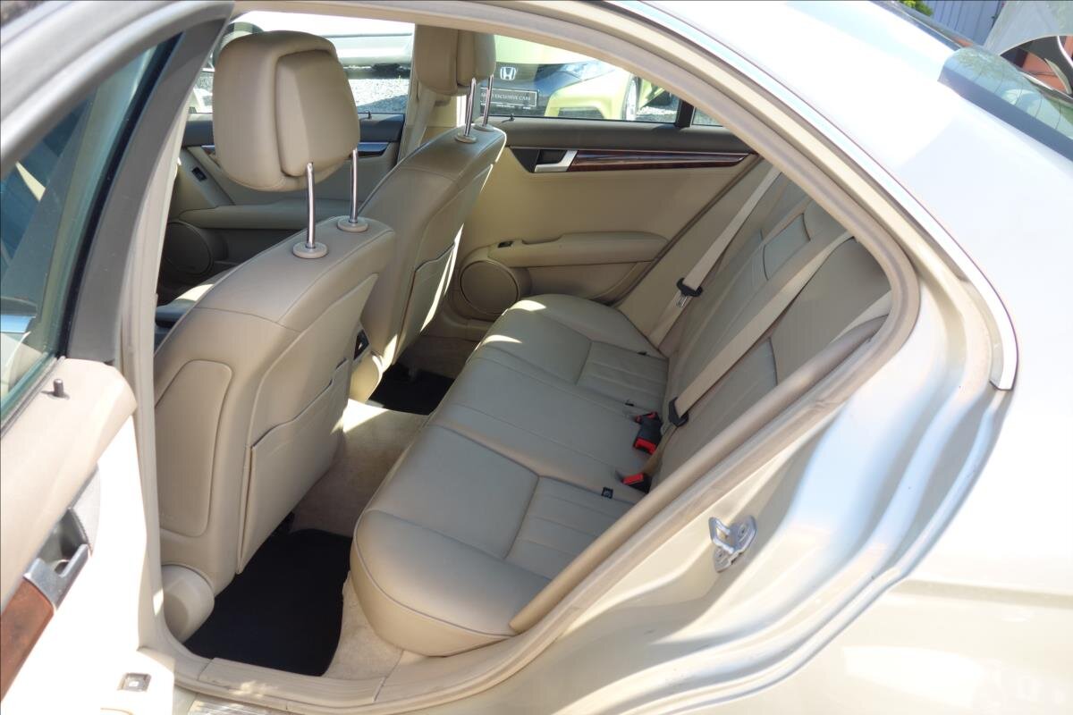 Mercedes-Benz Třídy C Sedan / Limuzína 3,0 l 170 kw