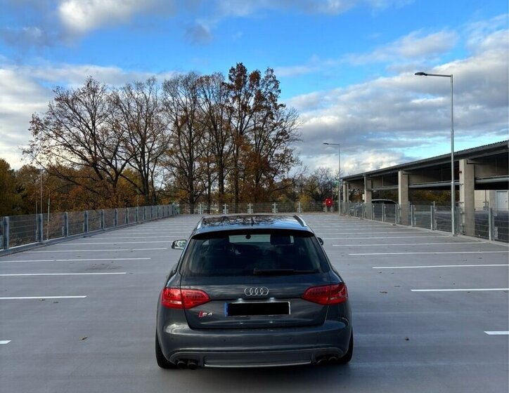 Audi S4 Kombi 0,0 245 kw