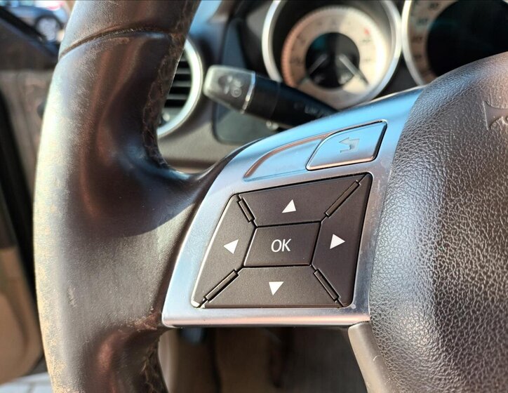 Mercedes-Benz Třídy C Kombi 2,1 l 100 kw