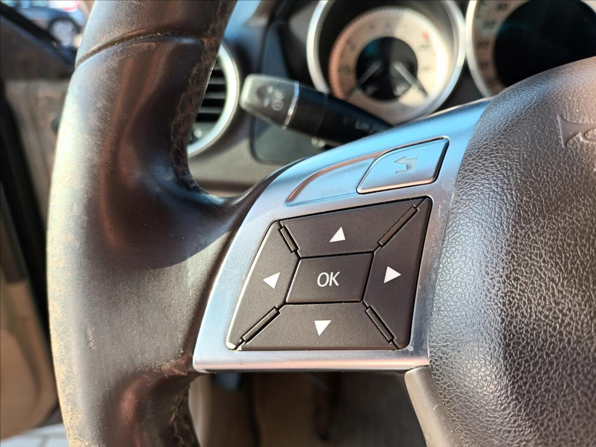 Mercedes-Benz Třídy C Kombi 2,1 l 100 kw