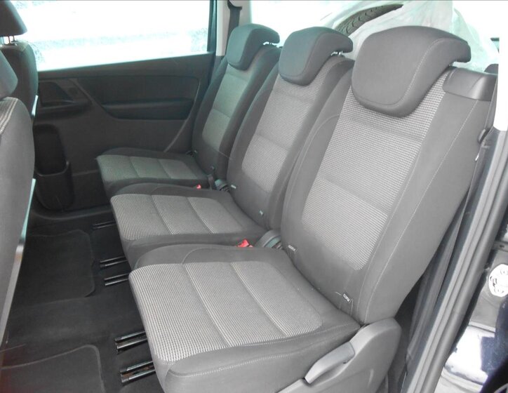 Volkswagen Sharan MPV 2,0 l 103 kw