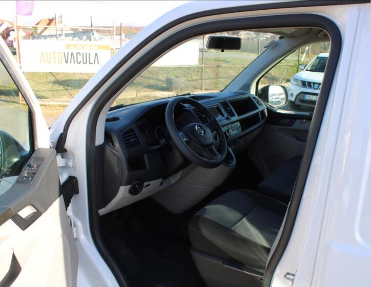 Volkswagen Transporter 9