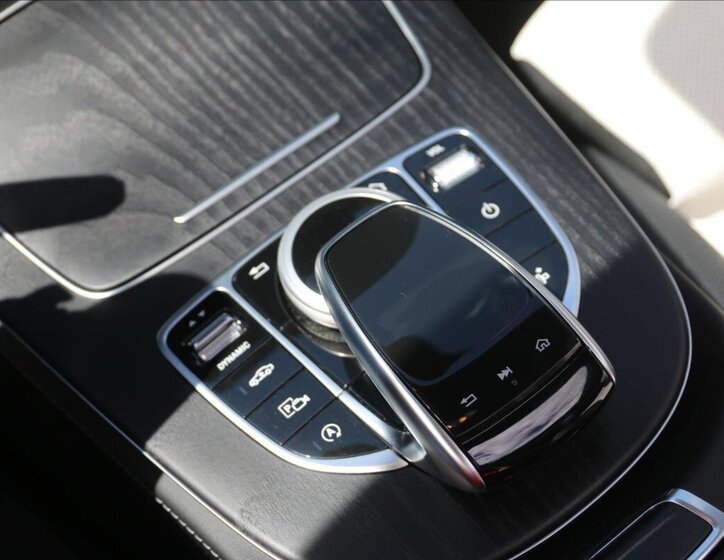 Mercedes-Benz Třídy E Kupé 2,9 l 250 kw