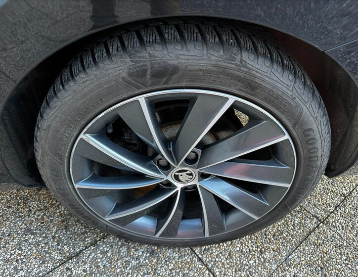 Škoda Superb Kombi 2,0 l 110 kw