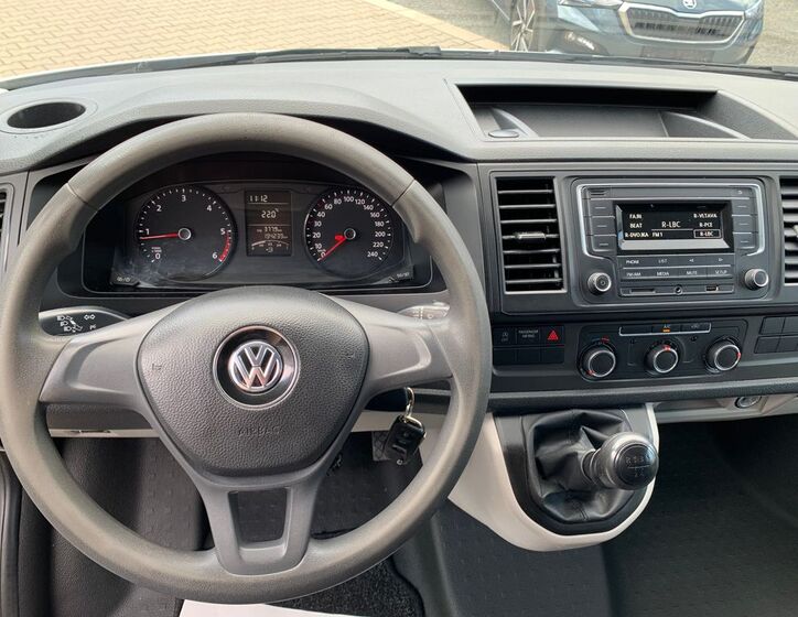 Volkswagen Transporter 12