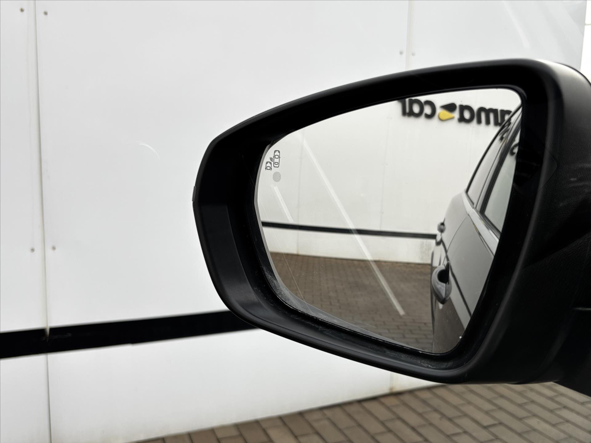 Peugeot 5008 SUV 2,0 l 130 kw