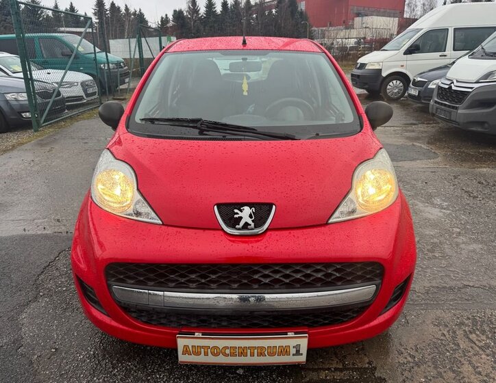 Peugeot 107 Hatchback 998,0 50 kw