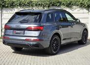 Audi Q7 6