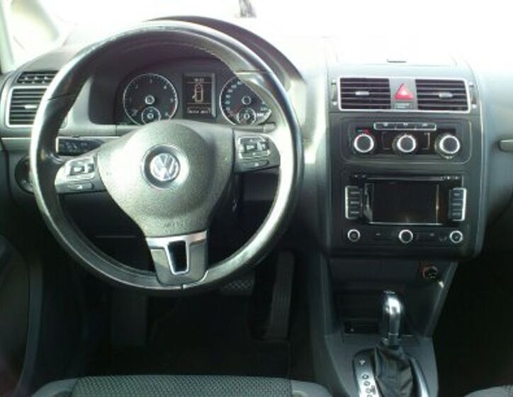 Volkswagen Touran 10