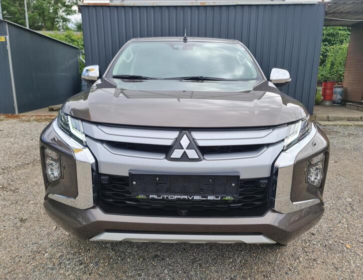 Mitsubishi L200 2