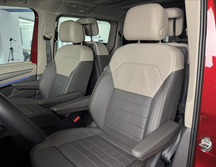 Volkswagen Multivan 30