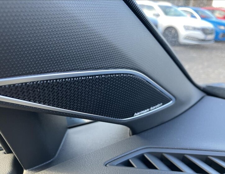 Volkswagen Golf Hatchback 2,0 l 245 kw