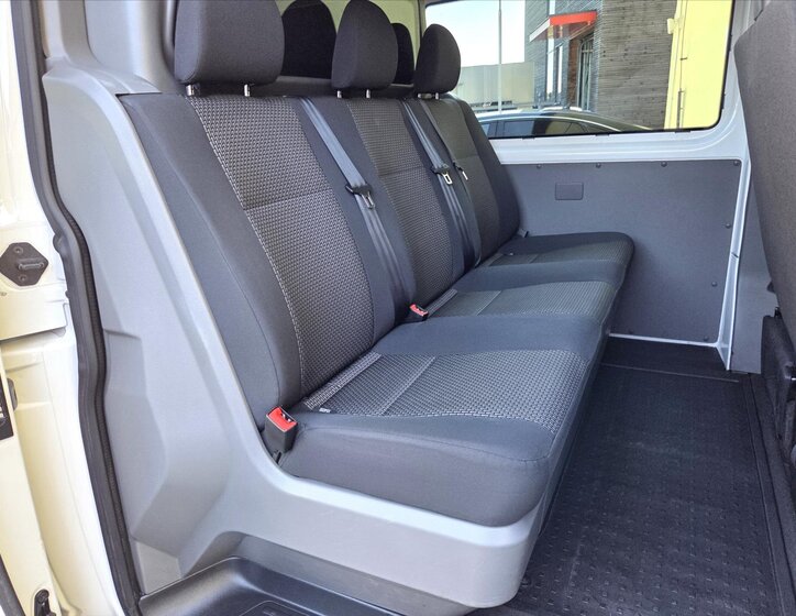 Volkswagen Transporter 12