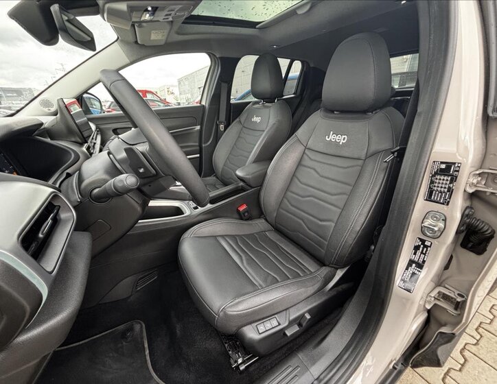 Jeep Avenger SUV / Terénní 1,2 l 74 kw