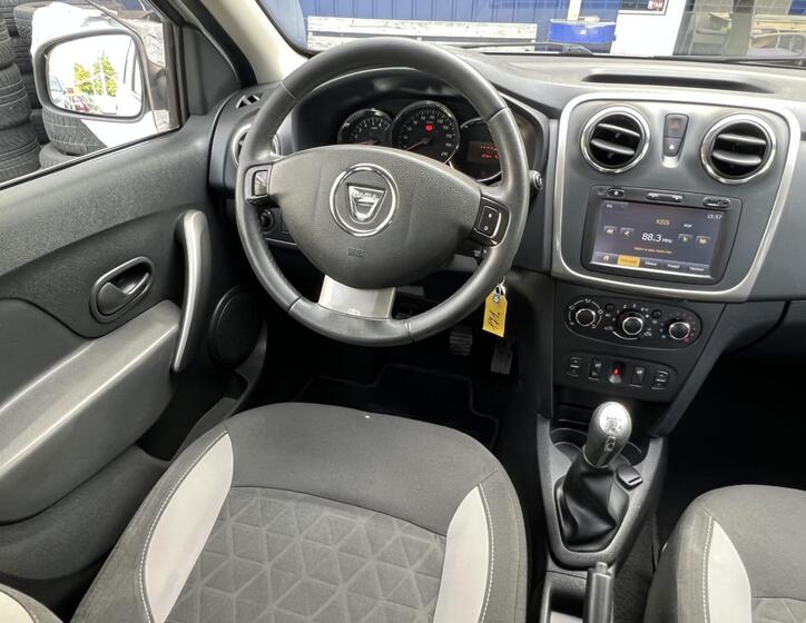 Dacia Sandero 44