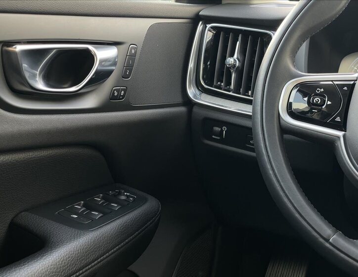 Volvo V60 Kombi 2,0 l 184 kw