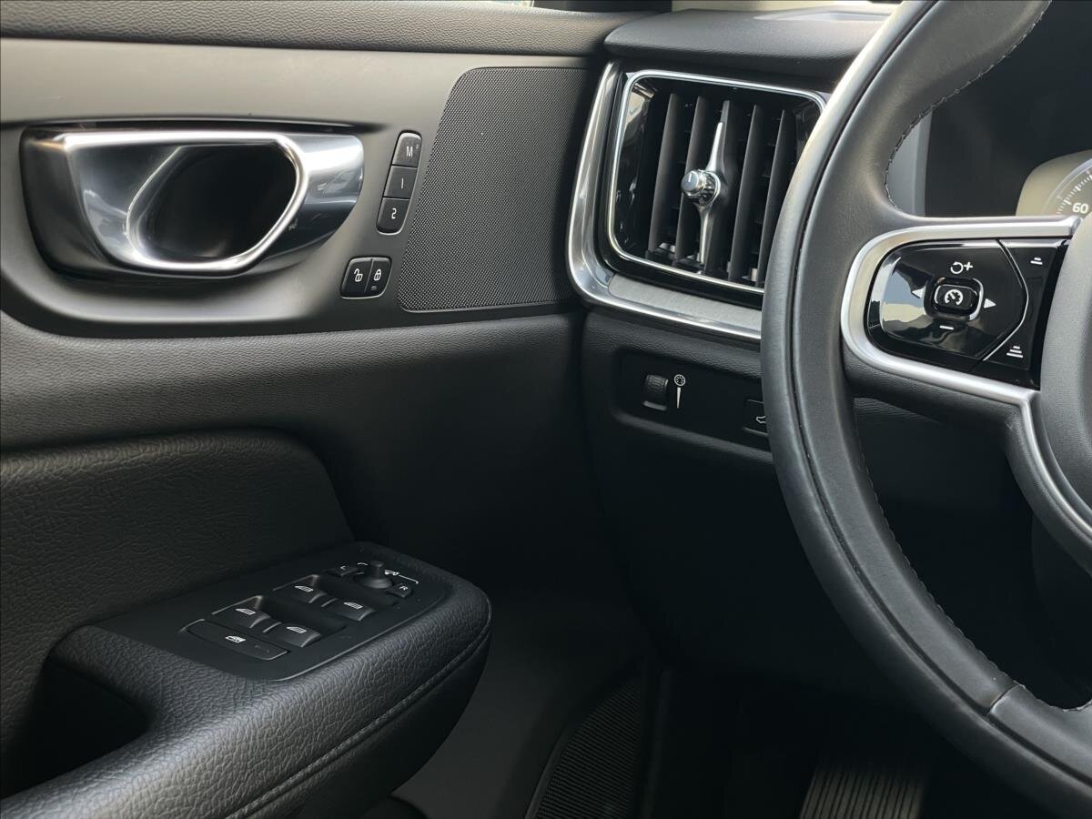 Volvo V60 Kombi 2,0 l 184 kw