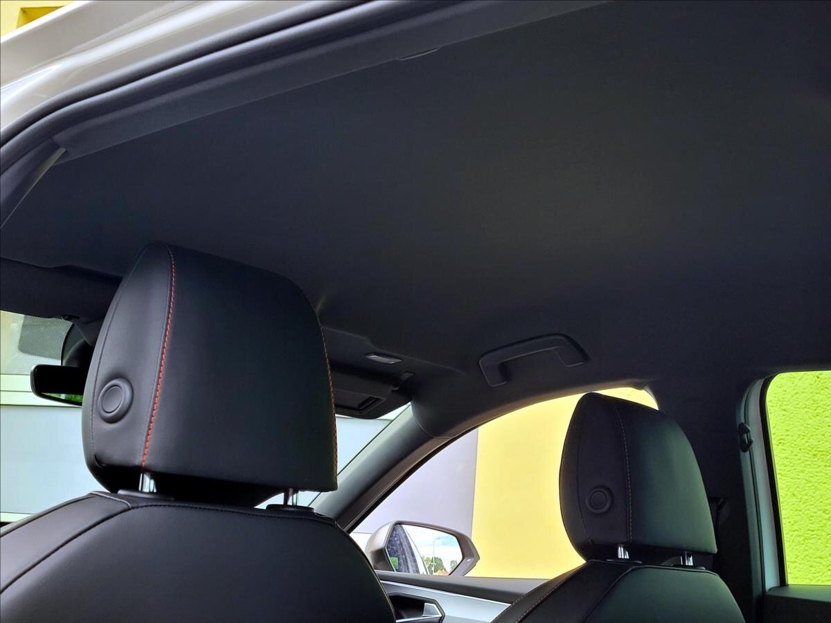 Seat Leon Hatchback 1,5 l 110 kw