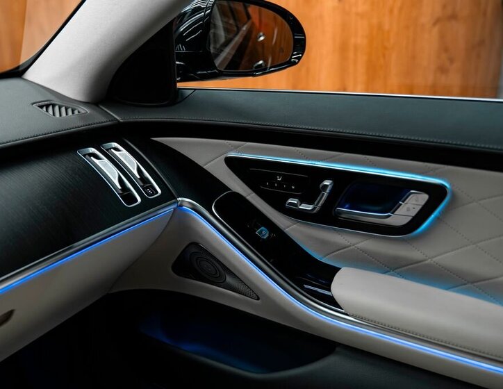 Mercedes-Benz Třídy S Sedan 4,0 l 370 kw