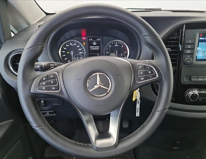 Mercedes-Benz Vito 10