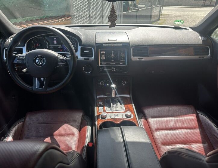 Volkswagen Touareg 12