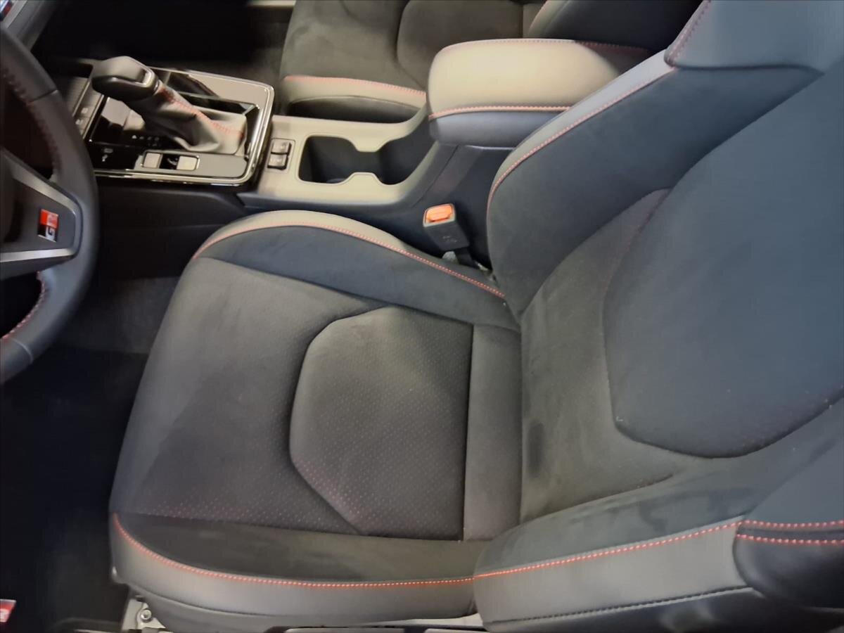 Toyota Corolla Cross SUV 2,0 l 131 kw