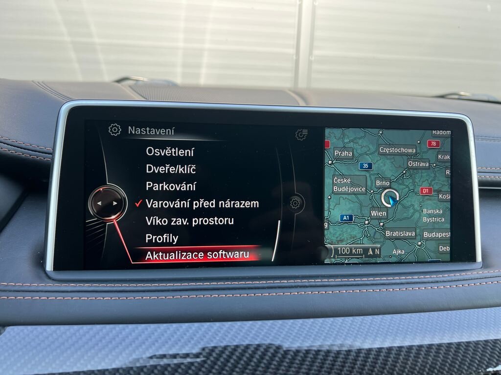 BMW X6 SUV / Terénní 4,4 l 512 kw