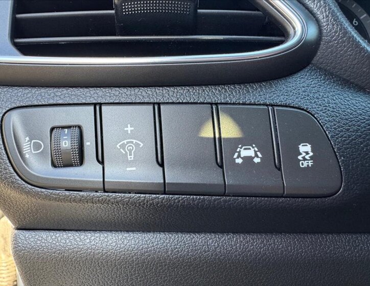 Hyundai i30 Kombi 1,4 l 103 kw