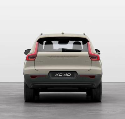 Volvo XC40 6