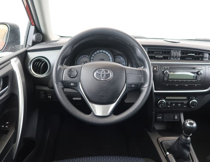 Toyota Auris Kombi 1,6 l 97 kw