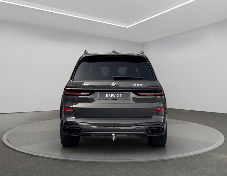 BMW X7 SUV / Terénní 4,4 l 390 kw