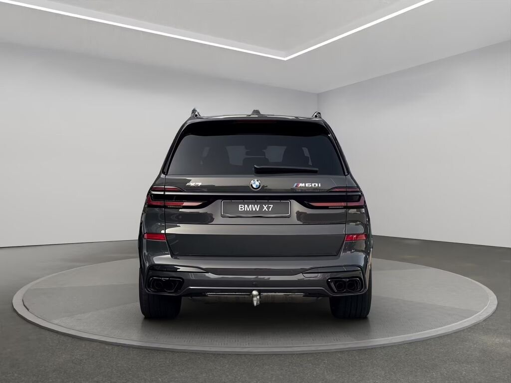 BMW X7 SUV / Terénní 4,4 l 390 kw