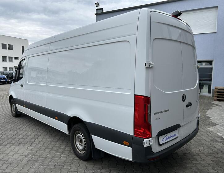 Mercedes-Benz Sprinter 5