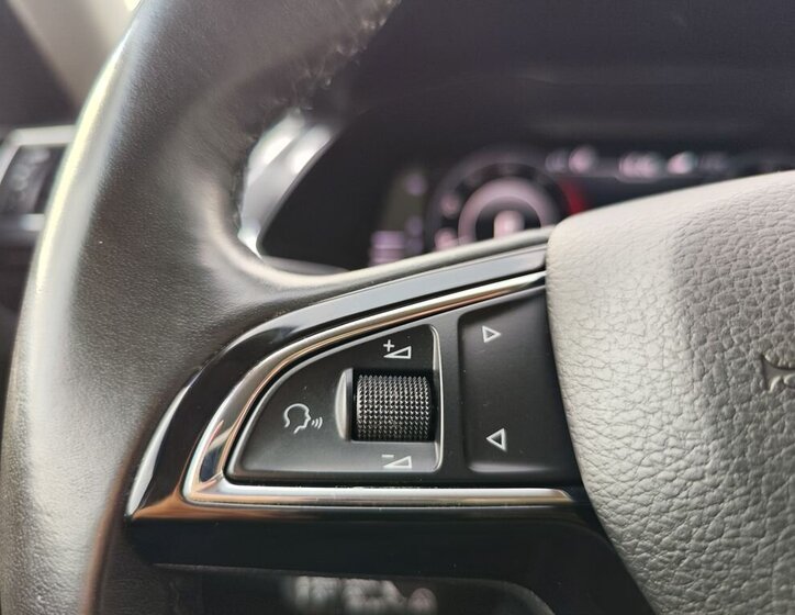 Škoda Superb Sedan / Limuzína 2,0 l 110 kw