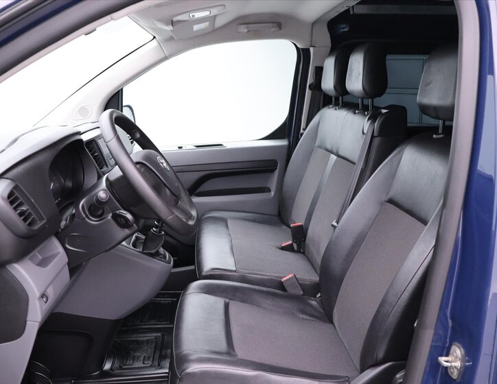 Toyota ProAce VAN-Minibus 2,0 l 90 kw