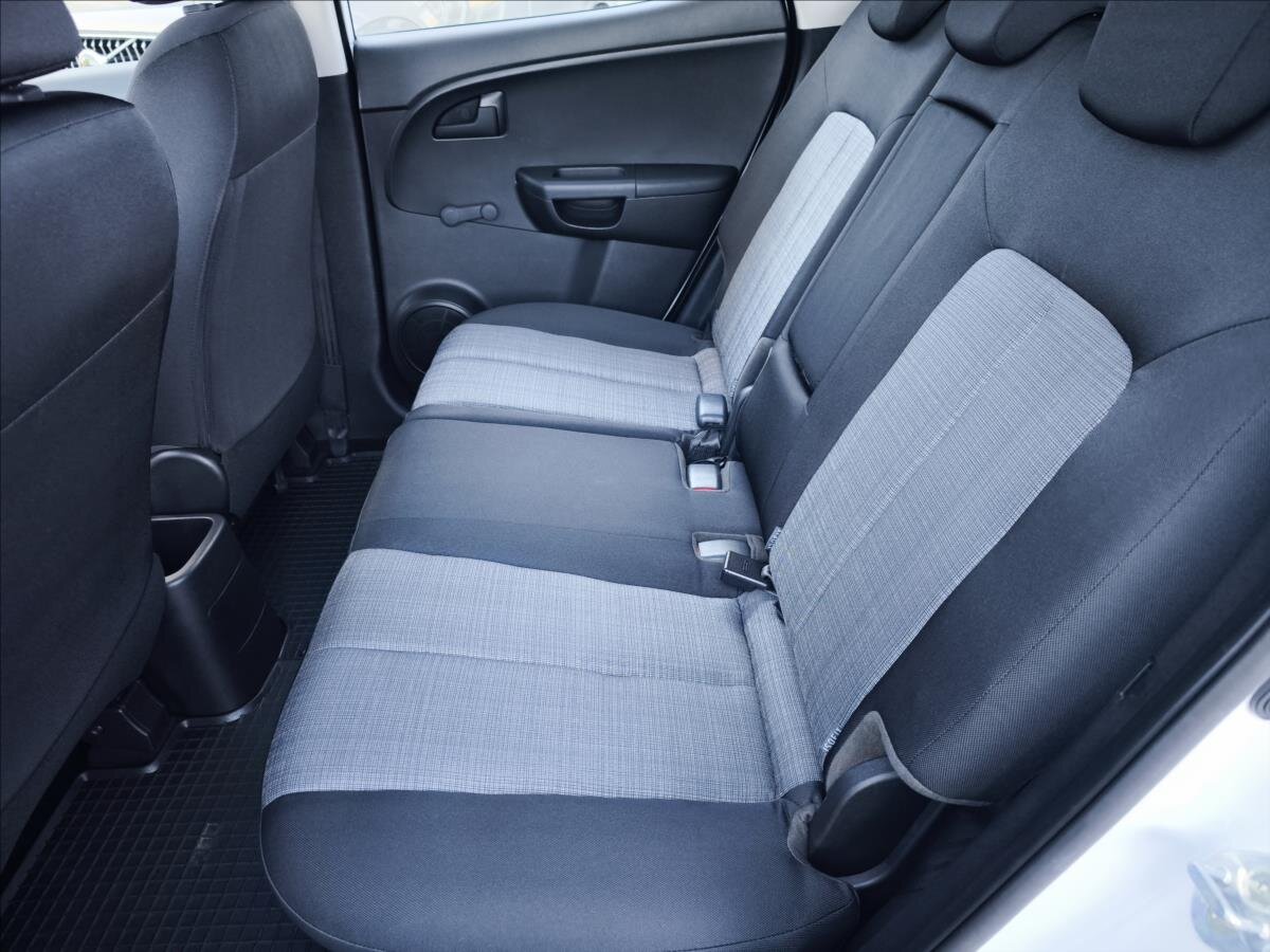 KIA Venga Hatchback 1,4 l 66 kw
