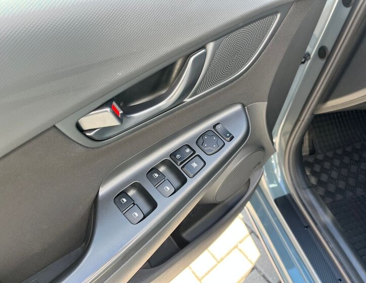 Hyundai Kona SUV / Terénní 1,6 l 145 kw