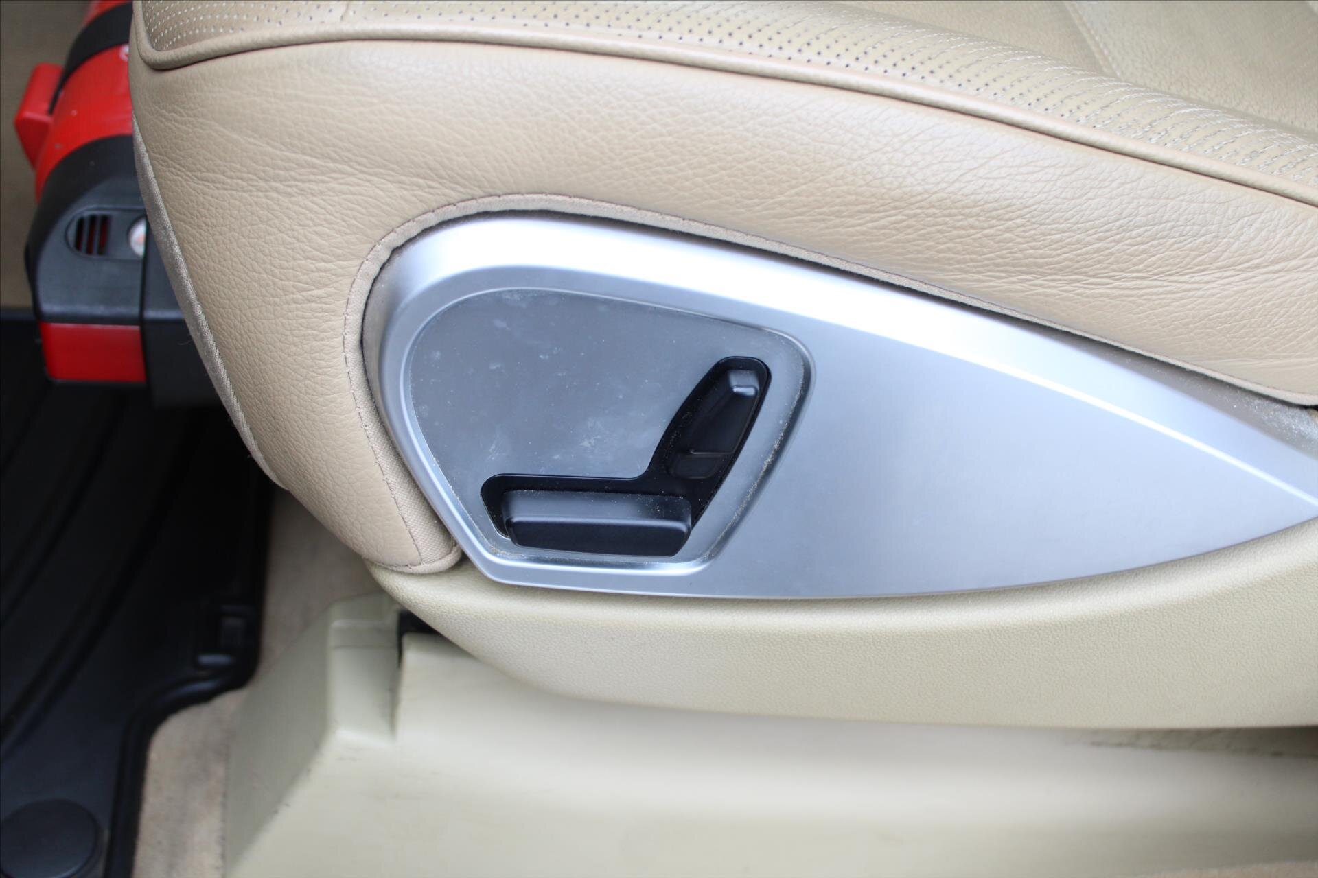 Mercedes-Benz Třídy M SUV / Terénní 3,0 l 165 kw